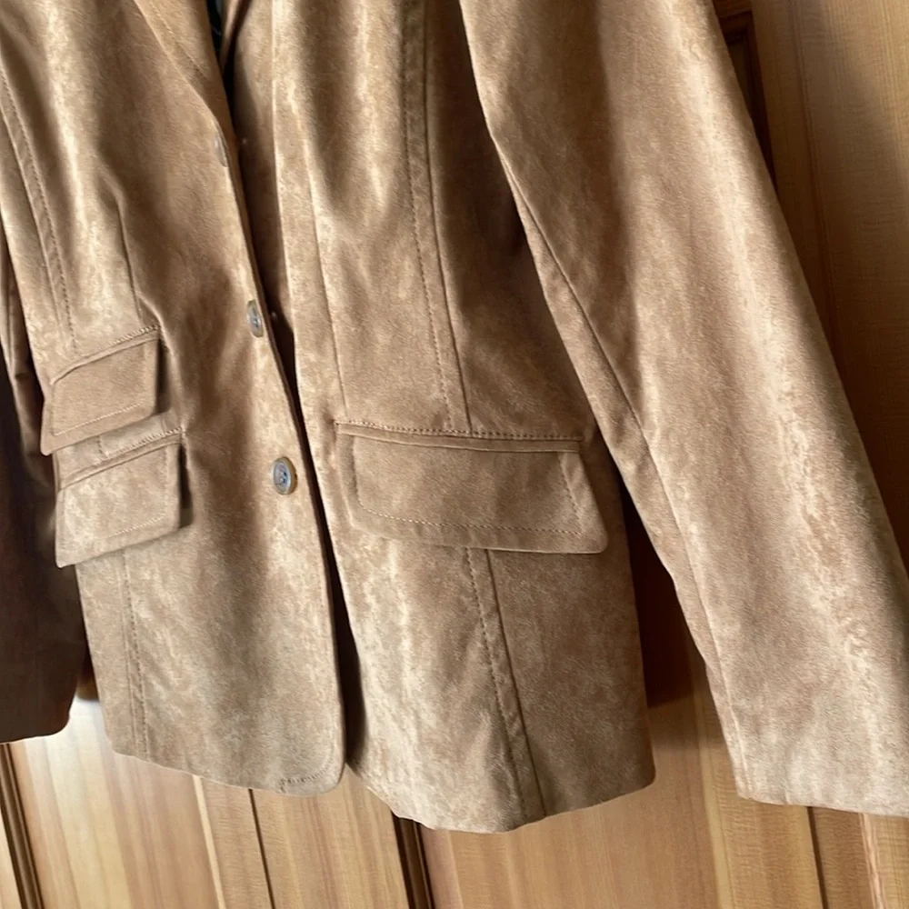 Liz Claiborne Tan Suede Blazer - Picture 3 of 13